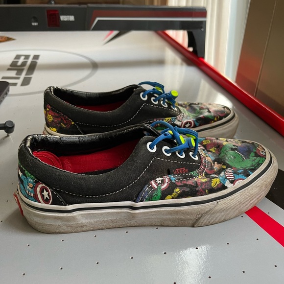 Avengers Vans size 2. - Picture 2 of 4